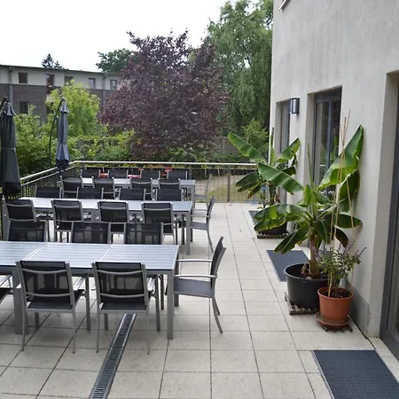 Jugendherberge Potsdam Hostal *